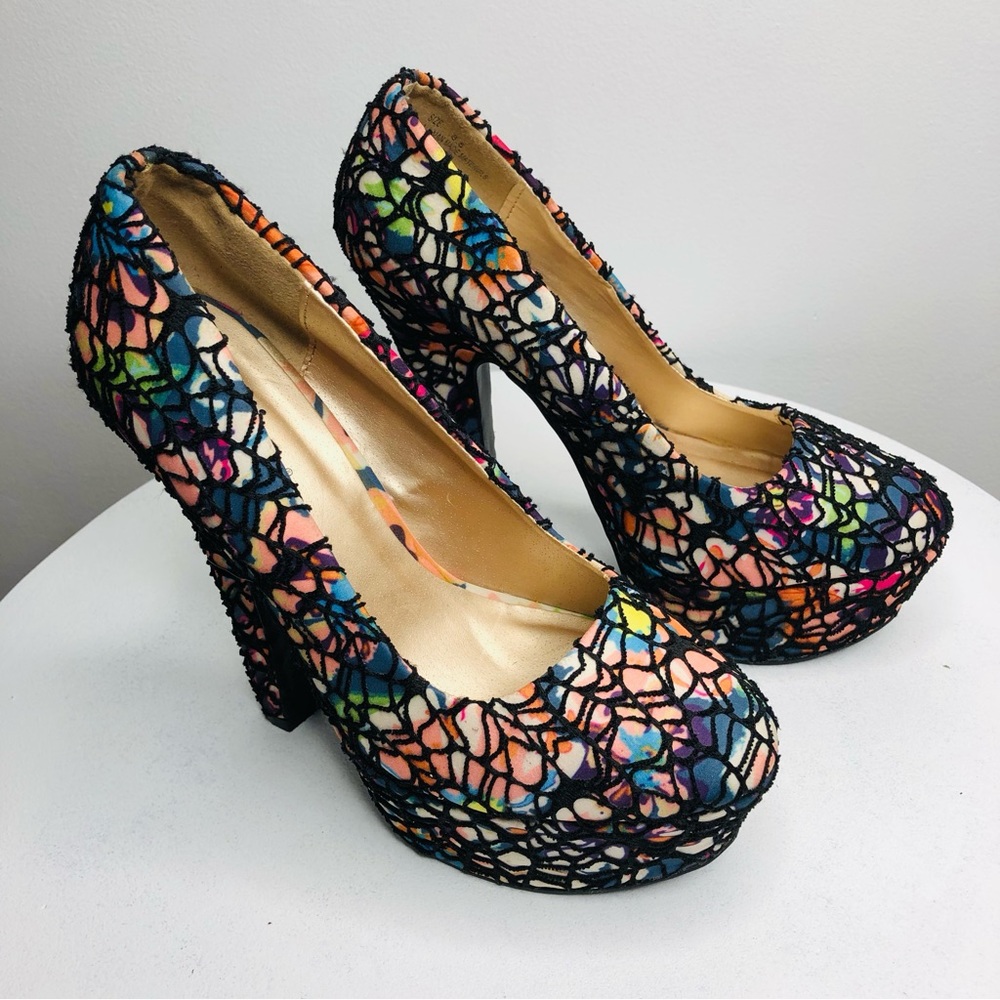 SHI BY JOURNEY TWISTED BLACK PLATFORMS Size 8.5  Rack1